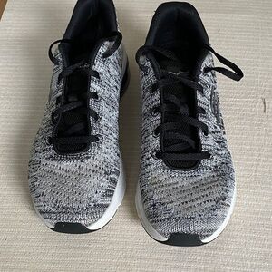 Skechers Black and White Women's Sneakers